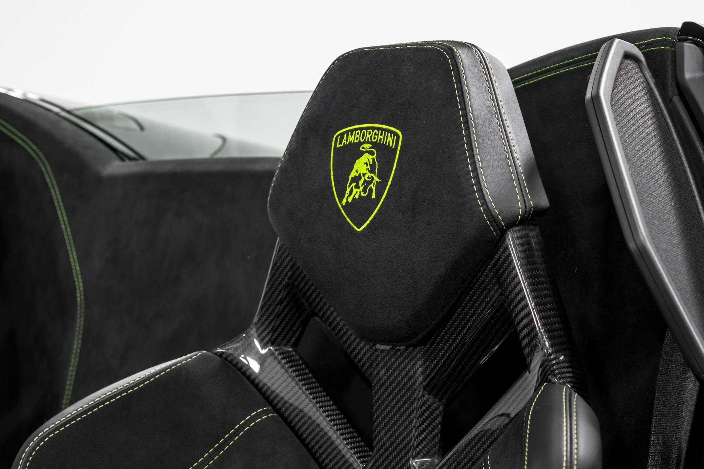 used 2019 Lamborghini Huracan Performante Spyder car, priced at $339,999