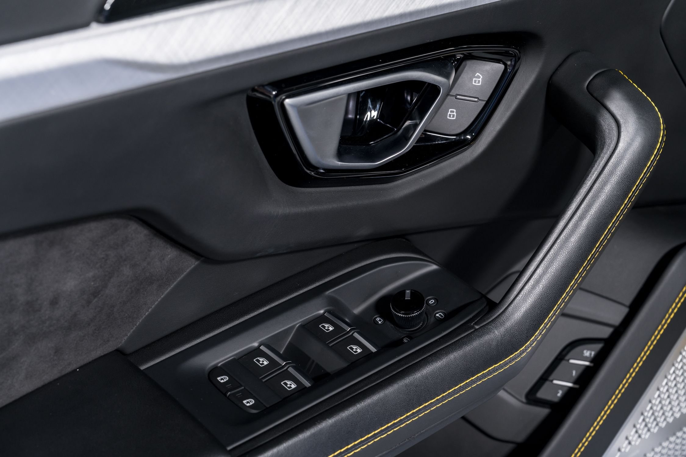 used 2021 Lamborghini Urus car, priced at $209,999