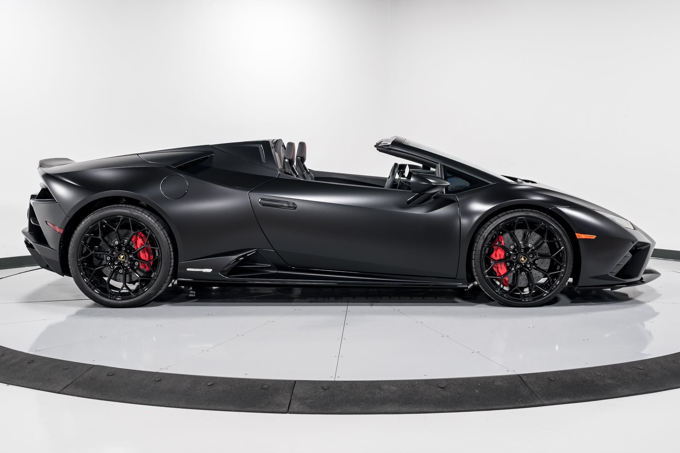 used 2022 Lamborghini Huracan EVO Spyder car, priced at $304,999