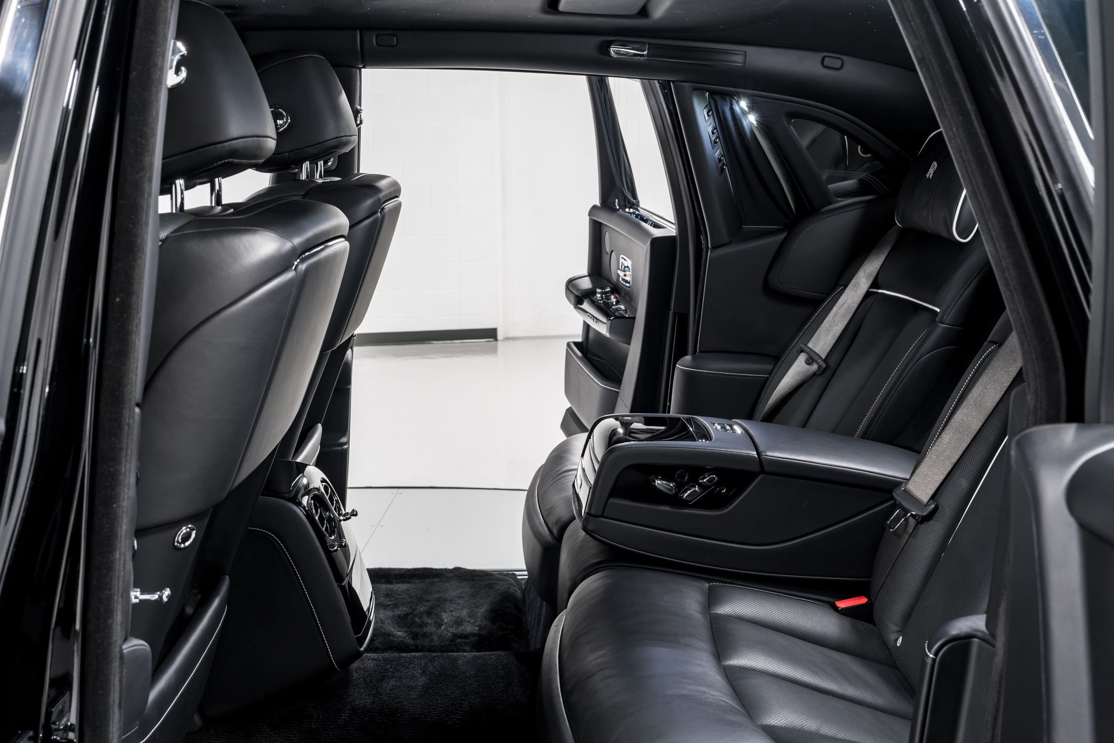 used 2018 Rolls-Royce Phantom car, priced at $319,999