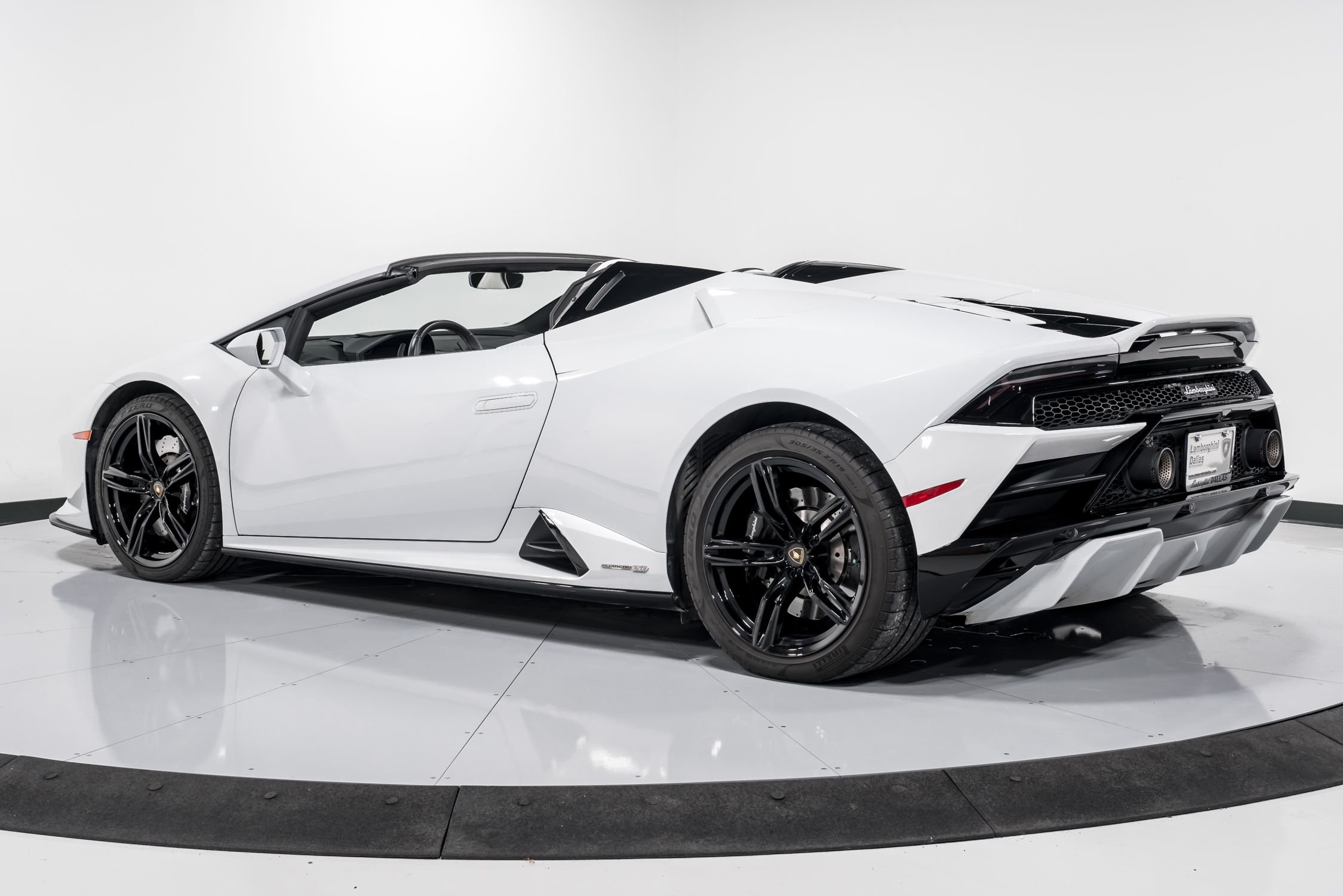 used 2021 Lamborghini Huracan EVO Spyder car, priced at $279,999