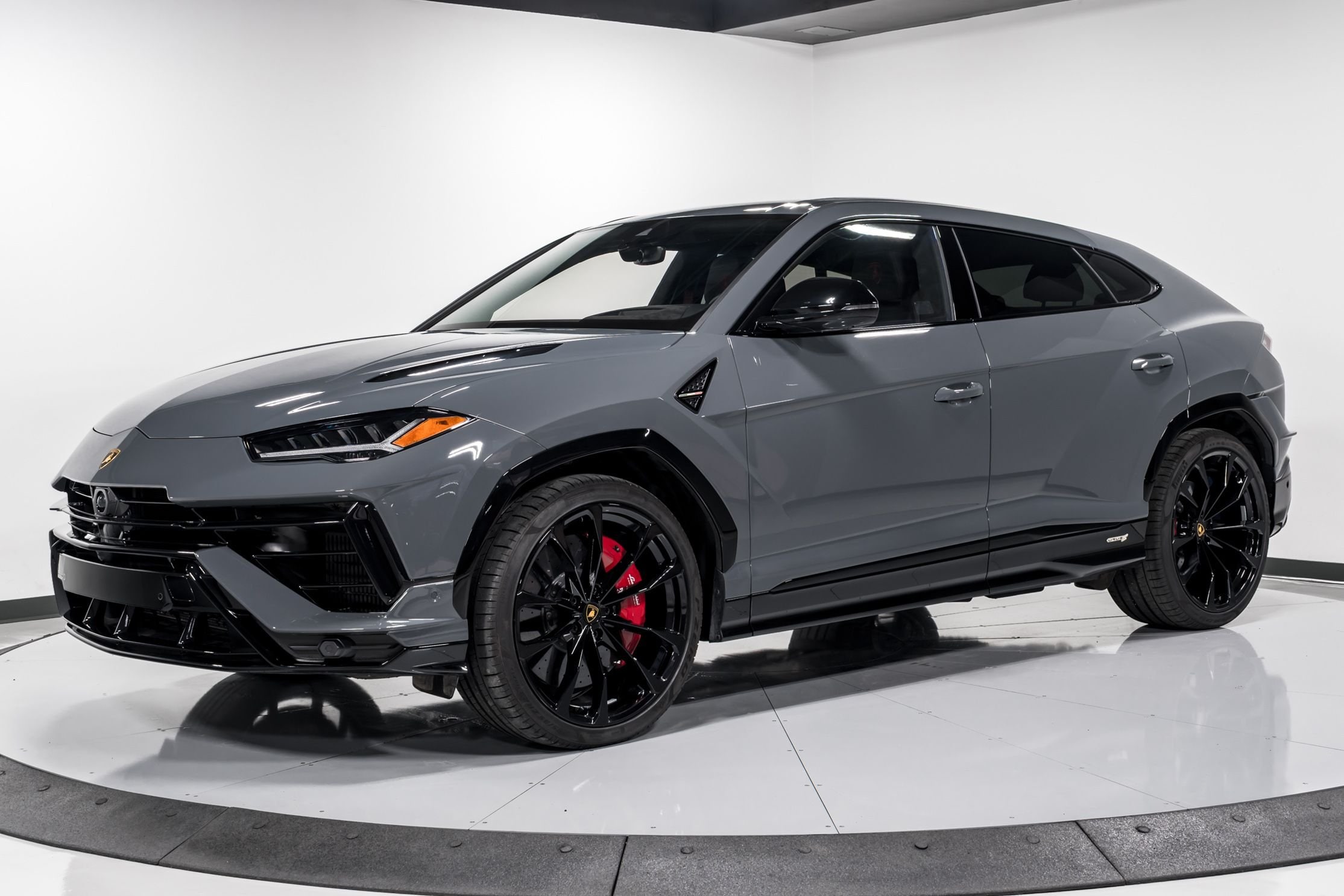 used 2024 Lamborghini Urus S car, priced at $274,999