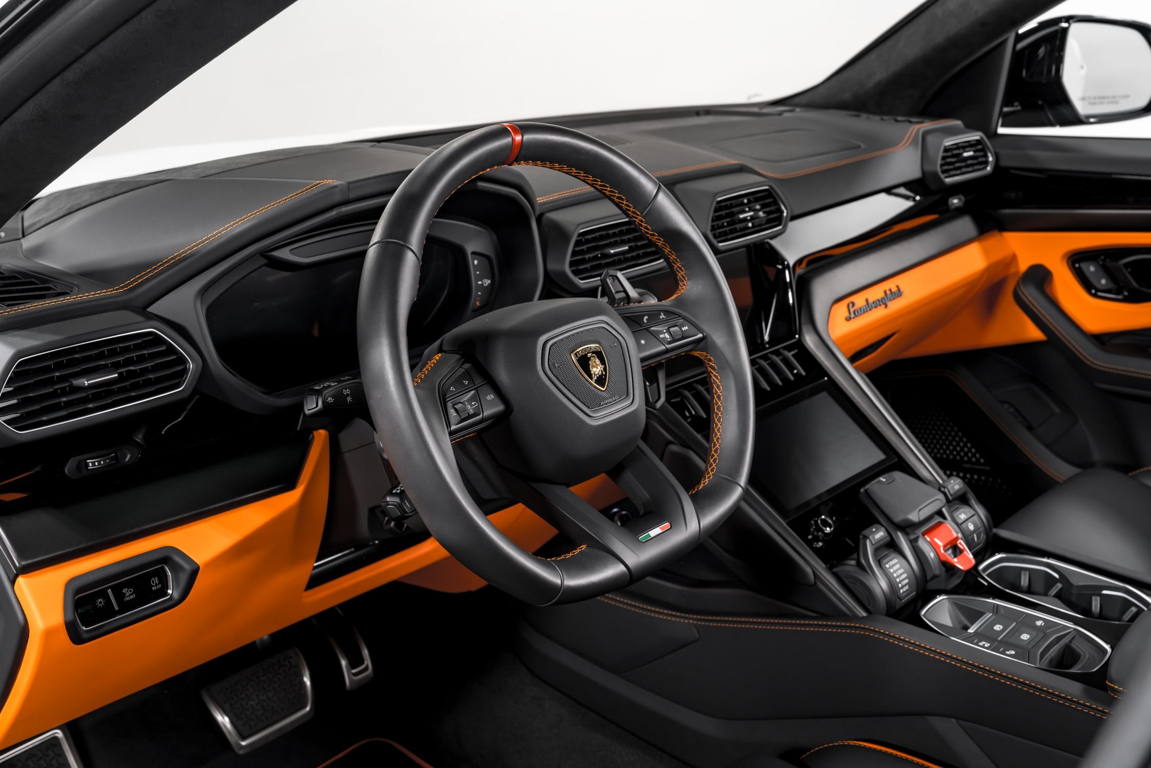 used 2024 Lamborghini Urus S car, priced at $269,999