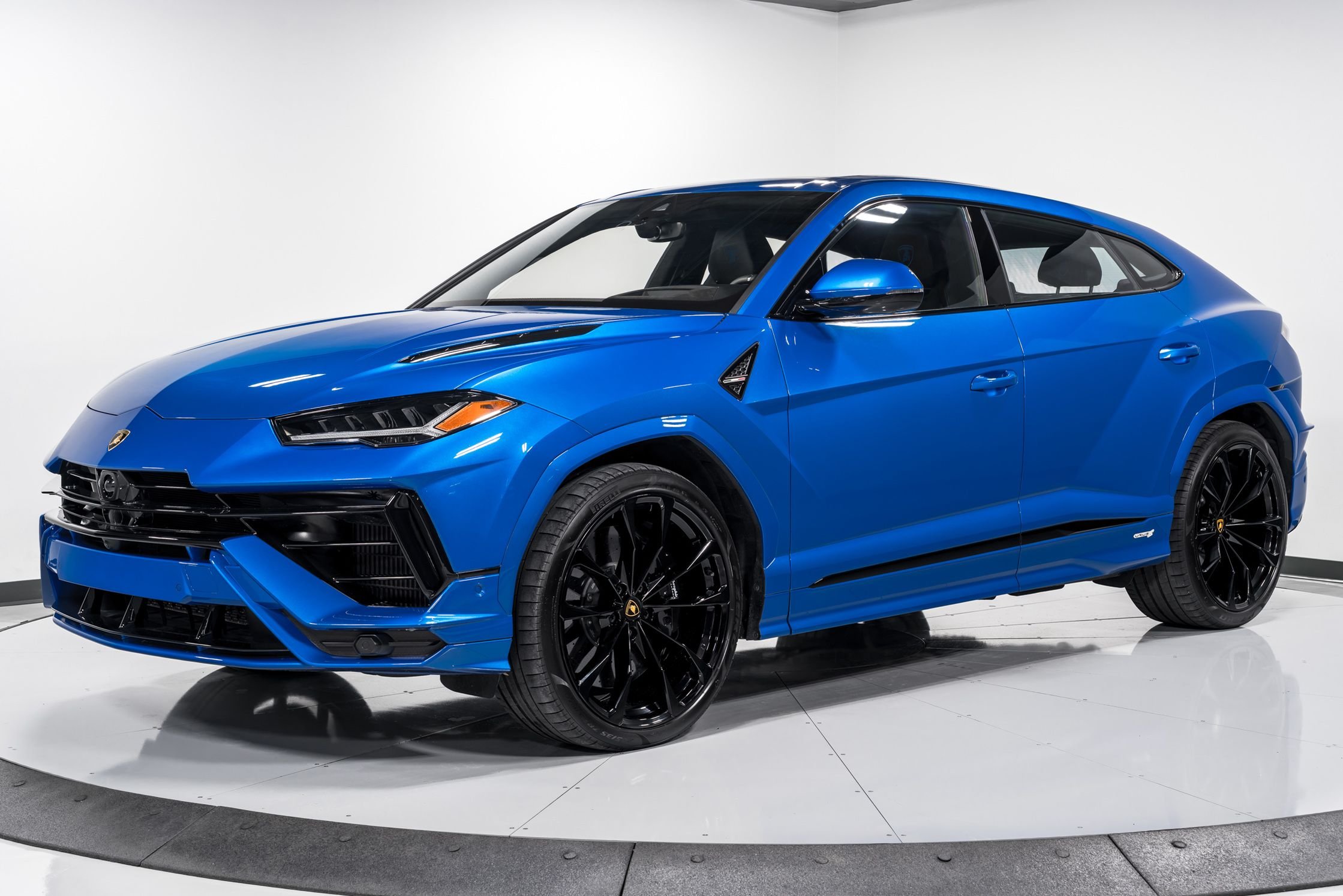 used 2024 Lamborghini Urus S car, priced at $259,999