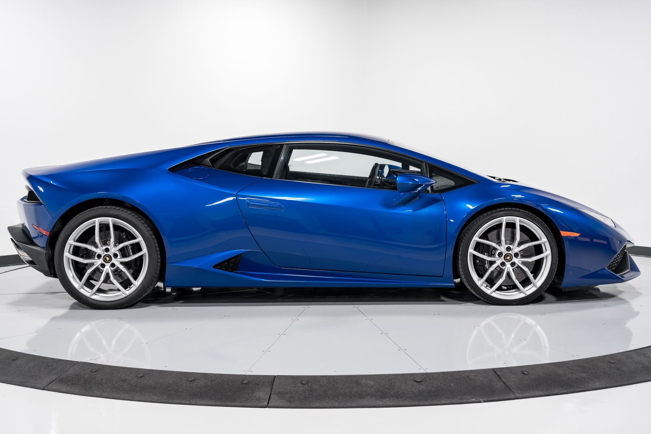 used 2019 Lamborghini Huracan LP610-4 Coupe car, priced at $239,999