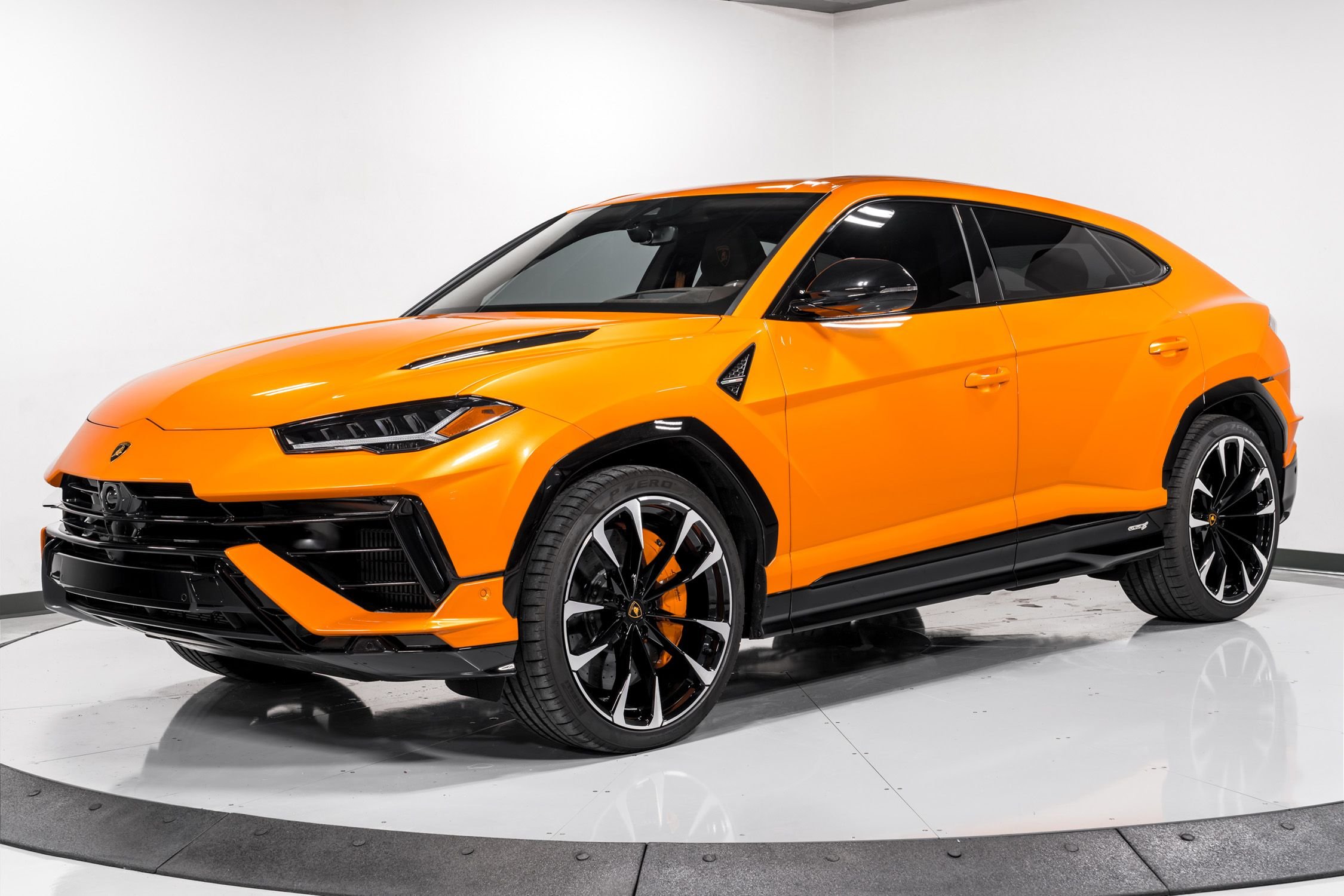 used 2024 Lamborghini Urus S car, priced at $269,999