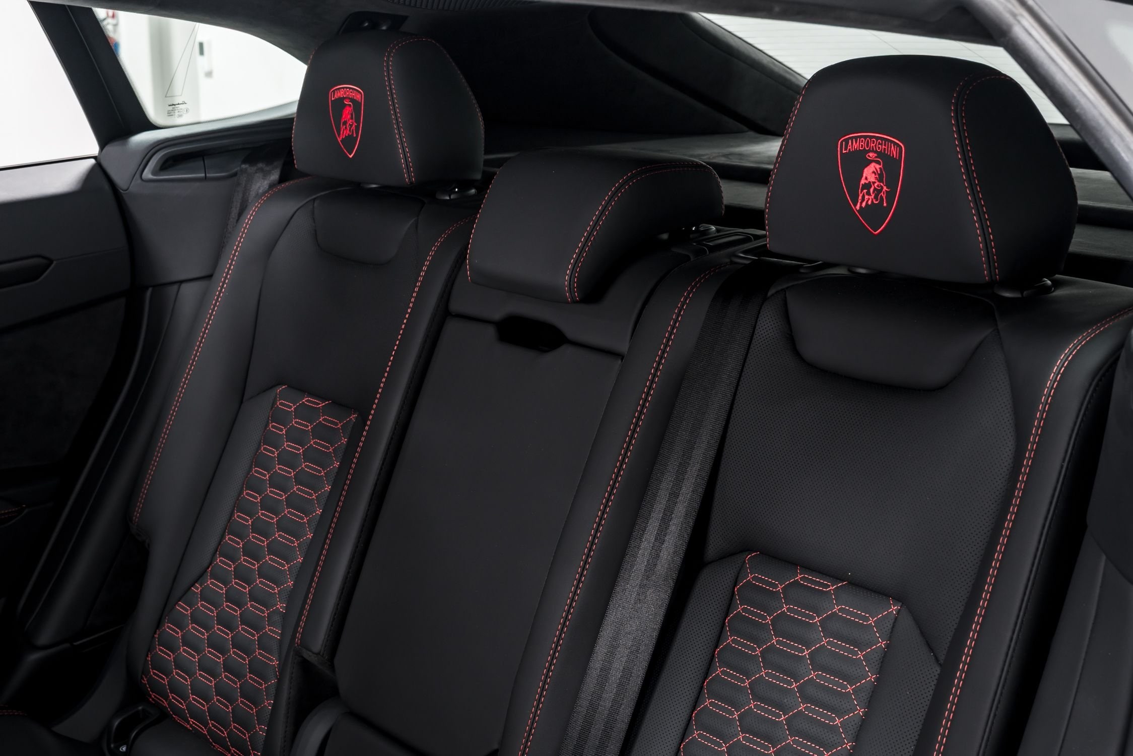 used 2022 Lamborghini Urus car, priced at $239,999