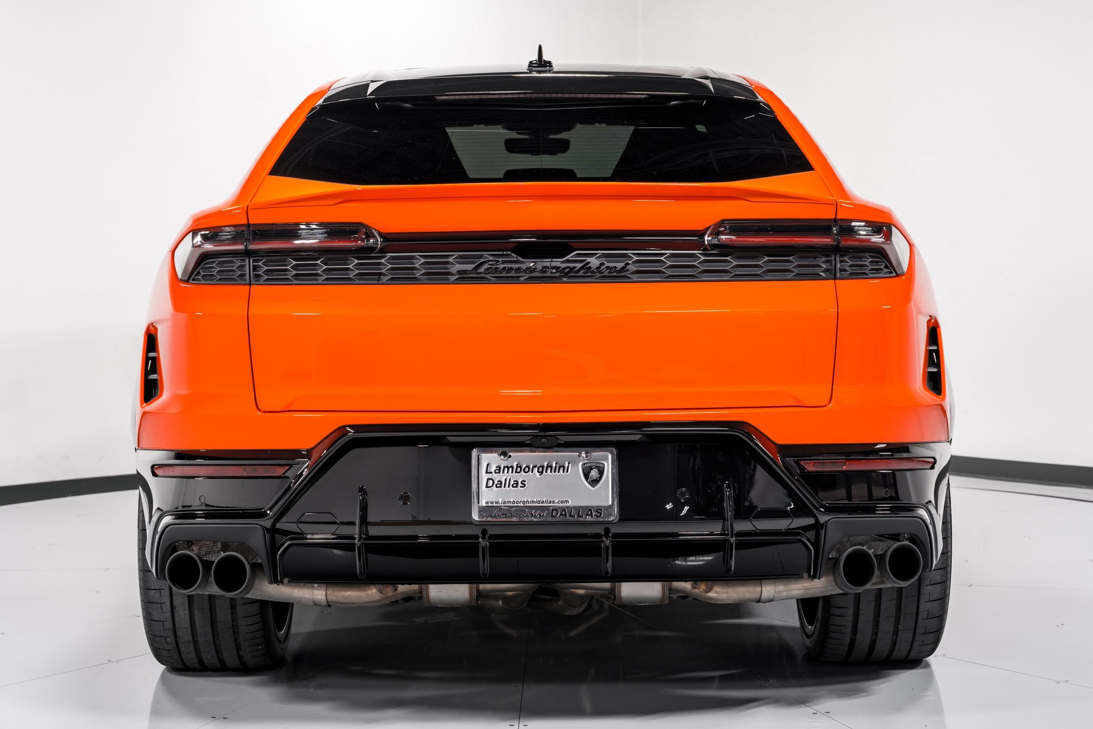 used 2025 Lamborghini Urus SE car, priced at $339,999