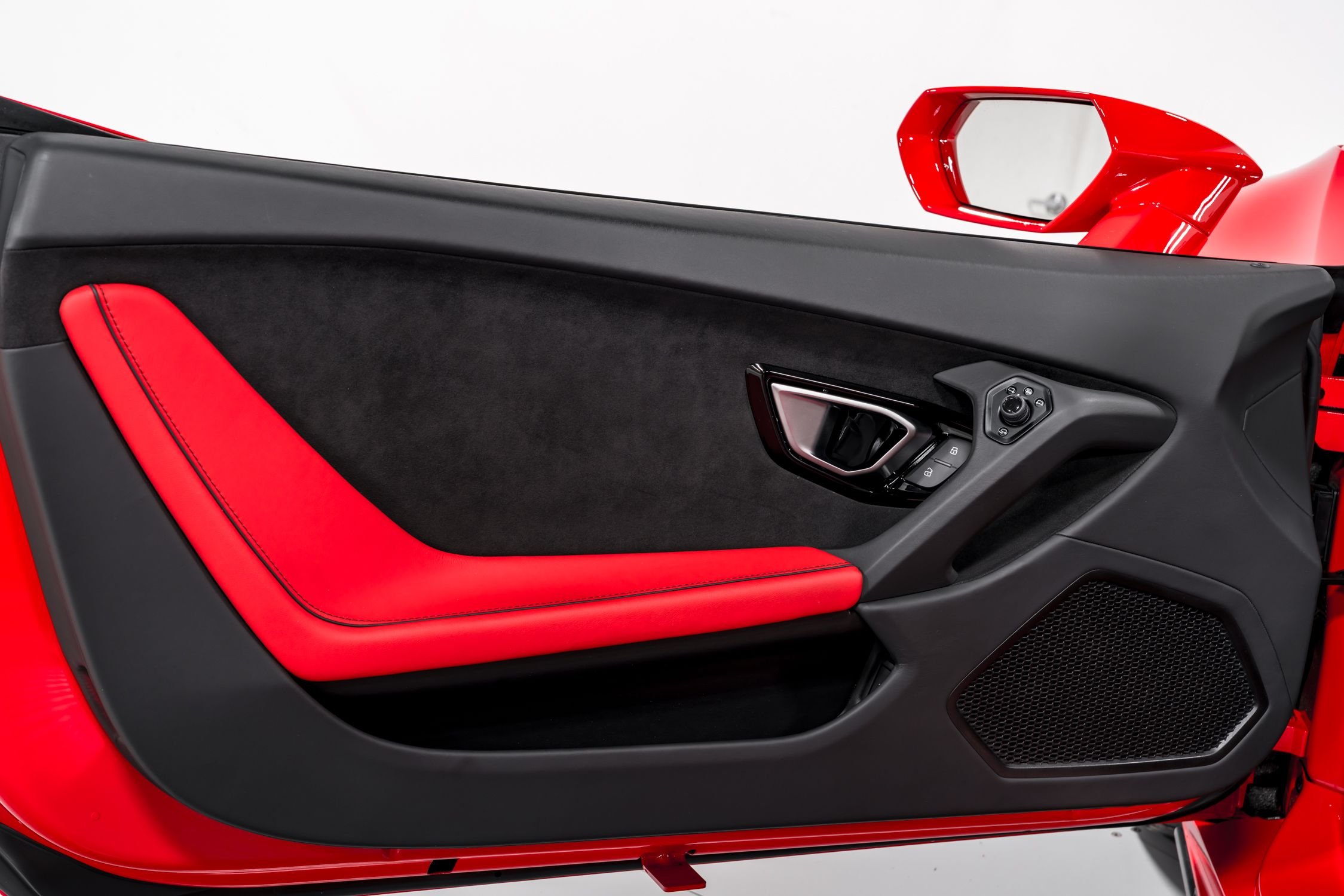 used 2023 Lamborghini Huracan EVO Spyder car, priced at $324,999