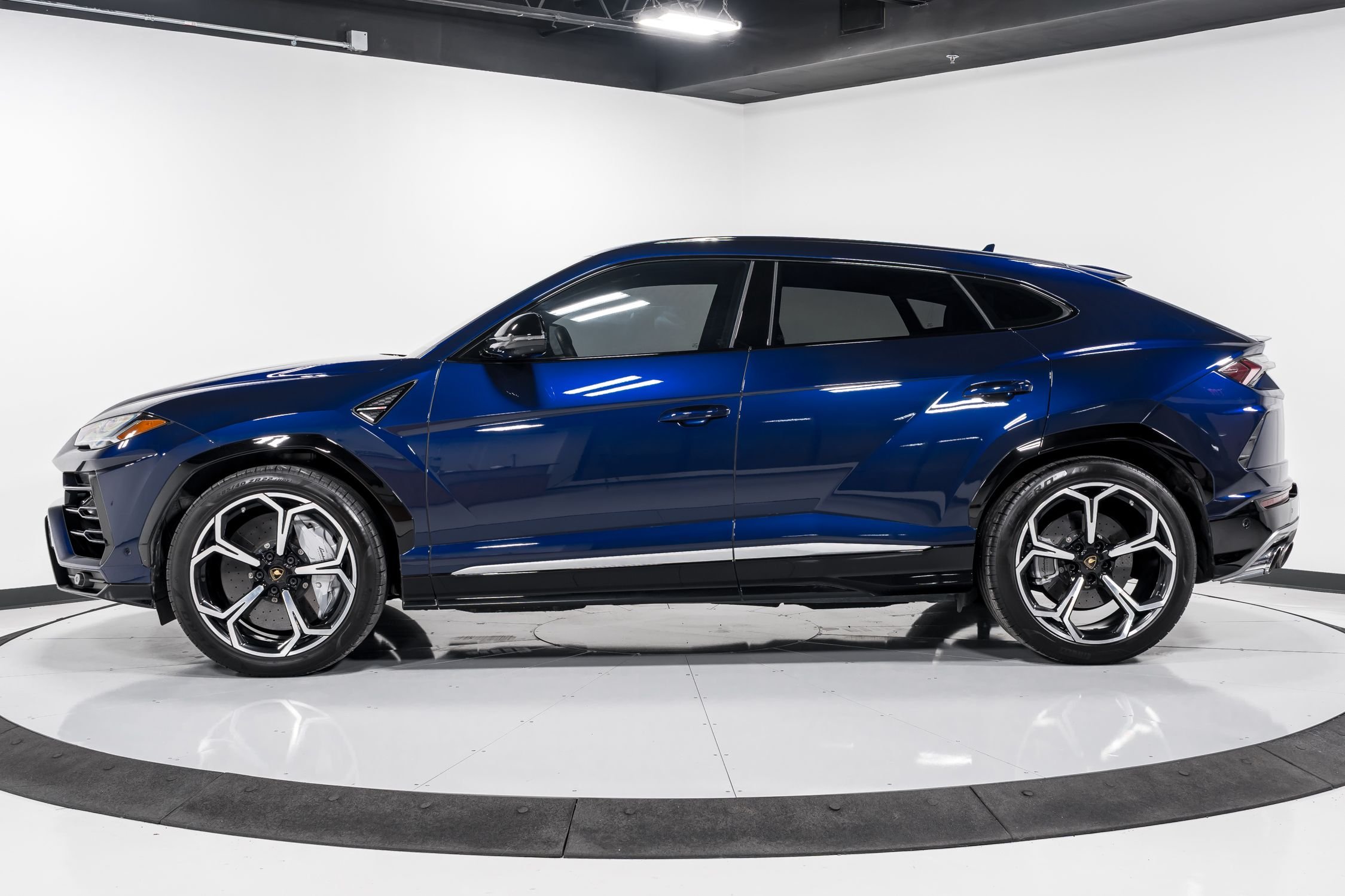 used 2020 Lamborghini Urus car, priced at $179,999