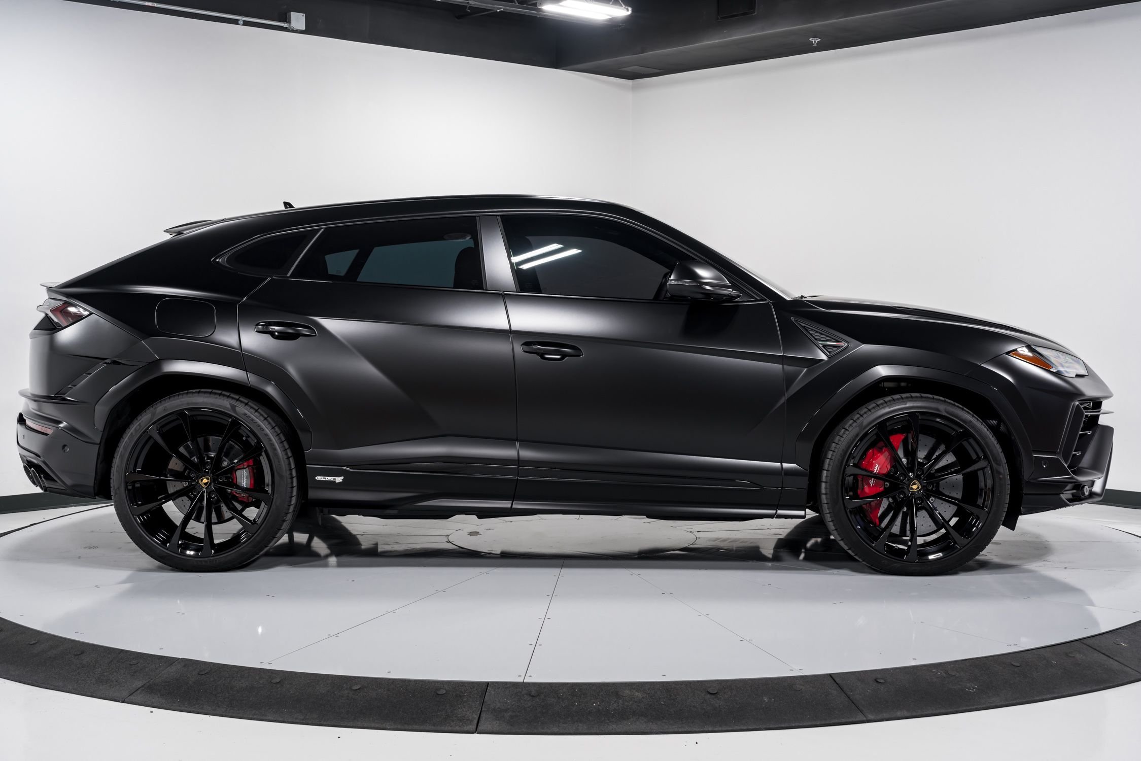 used 2024 Lamborghini Urus S car, priced at $279,999