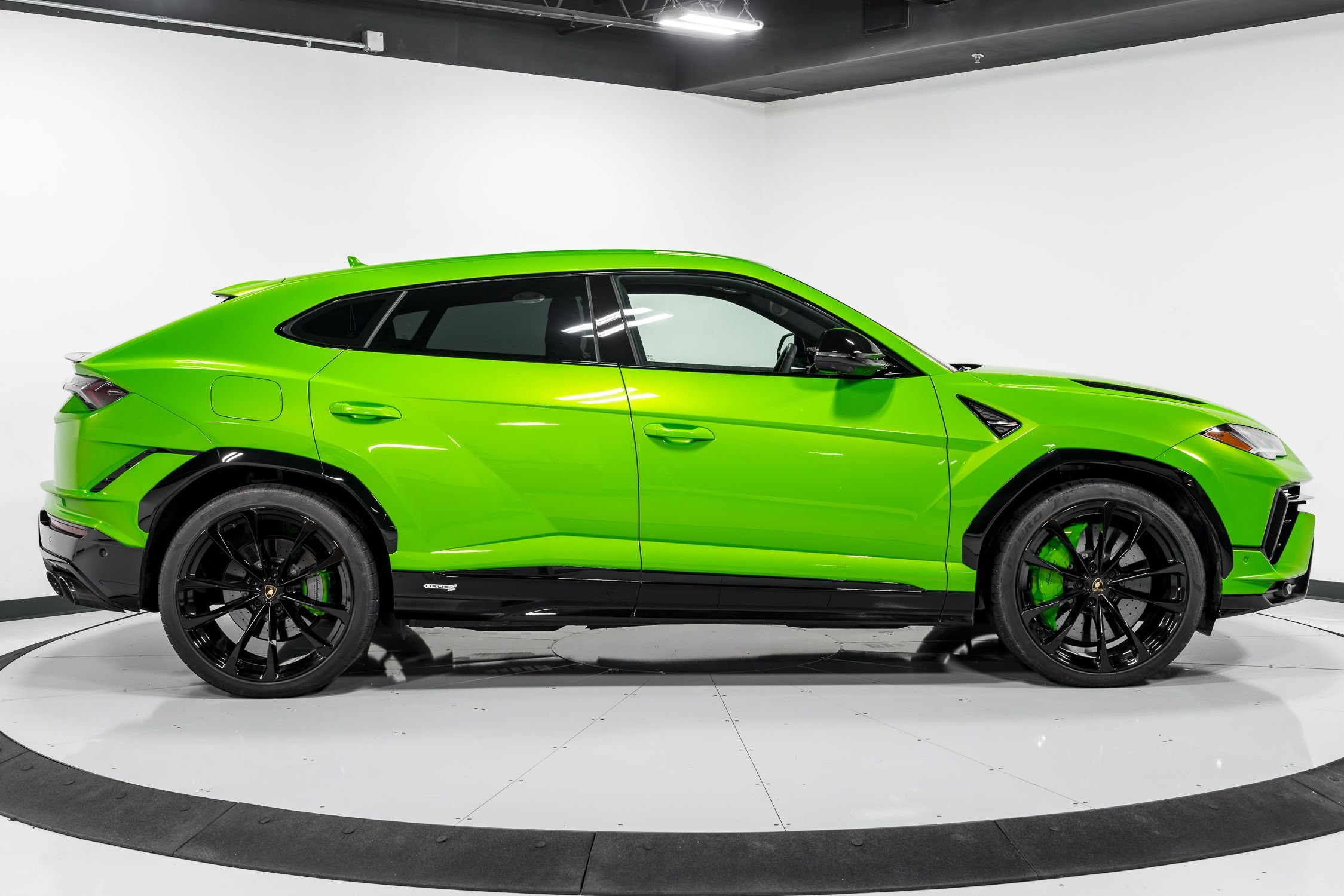 used 2023 Lamborghini Urus S car, priced at $269,999