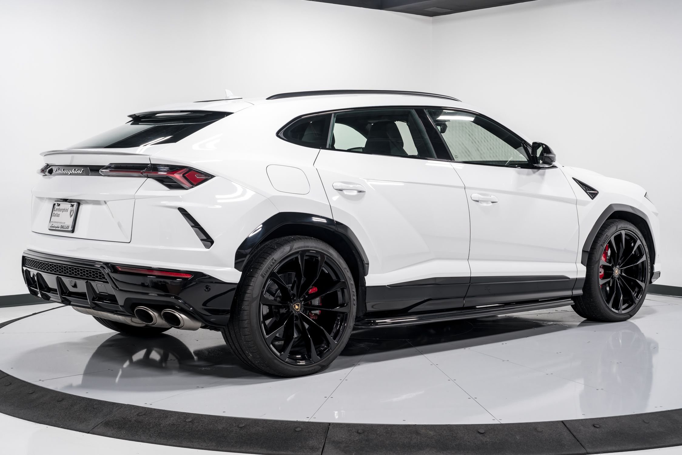used 2022 Lamborghini Urus car, priced at $239,999