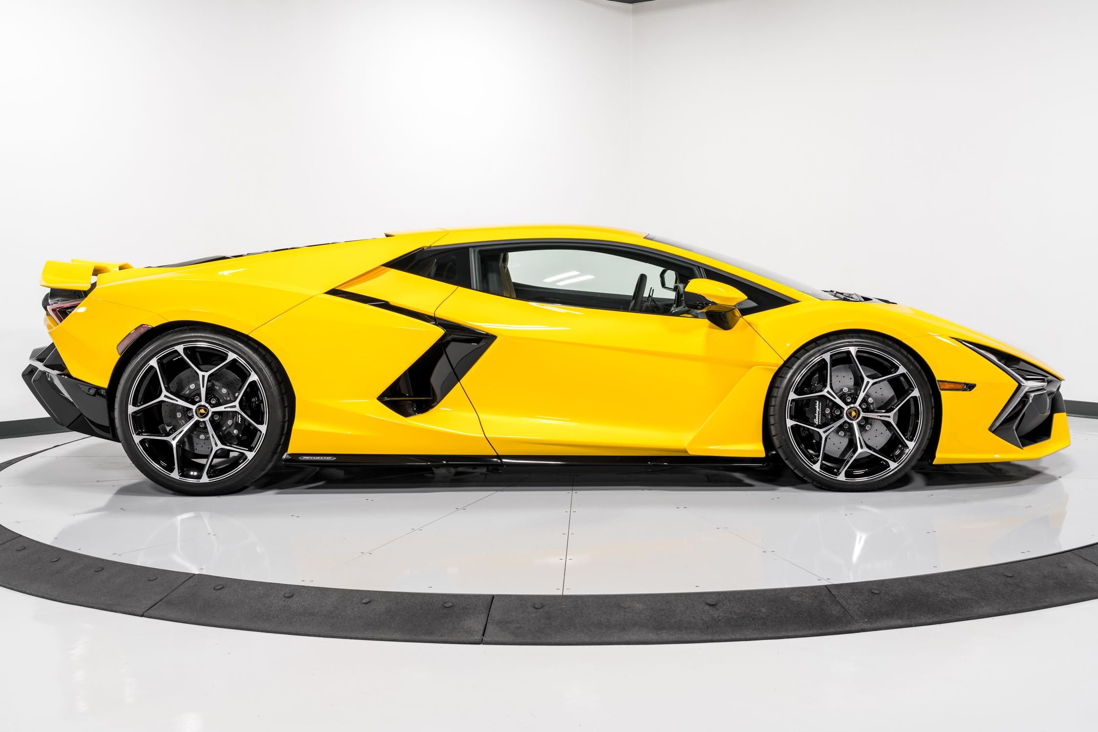 used 2024 Lamborghini Revuelto car, priced at $704,999