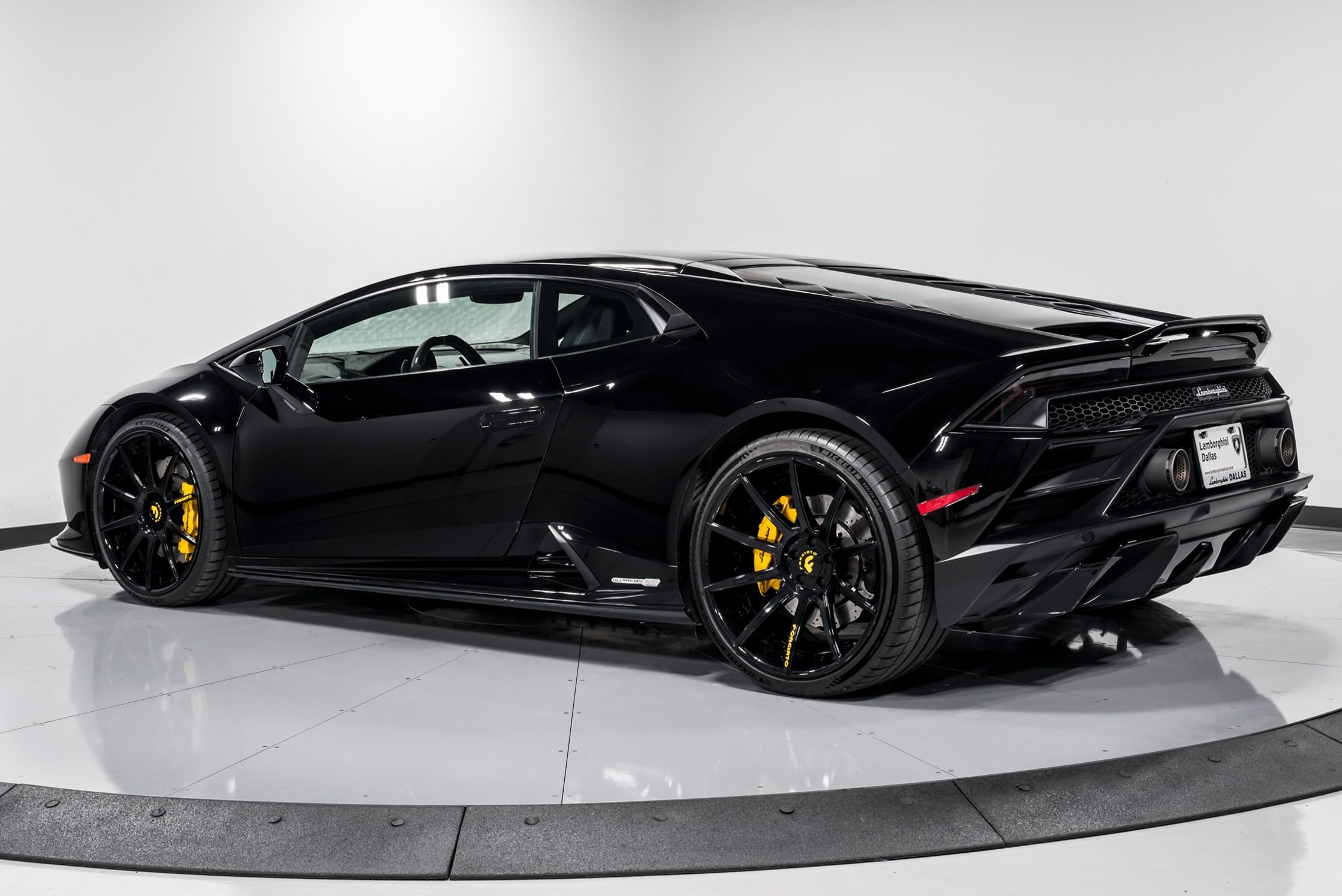 used 2021 Lamborghini Huracan EVO Coupe RWD car, priced at $259,999