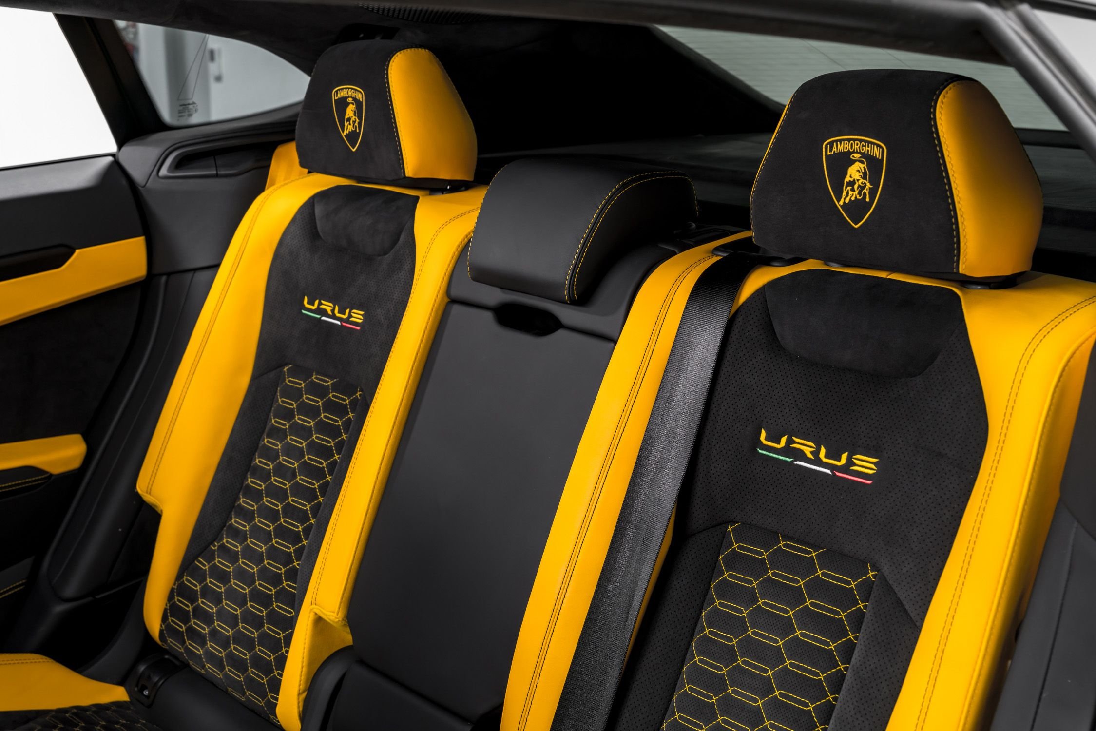 used 2022 Lamborghini Urus car, priced at $224,999