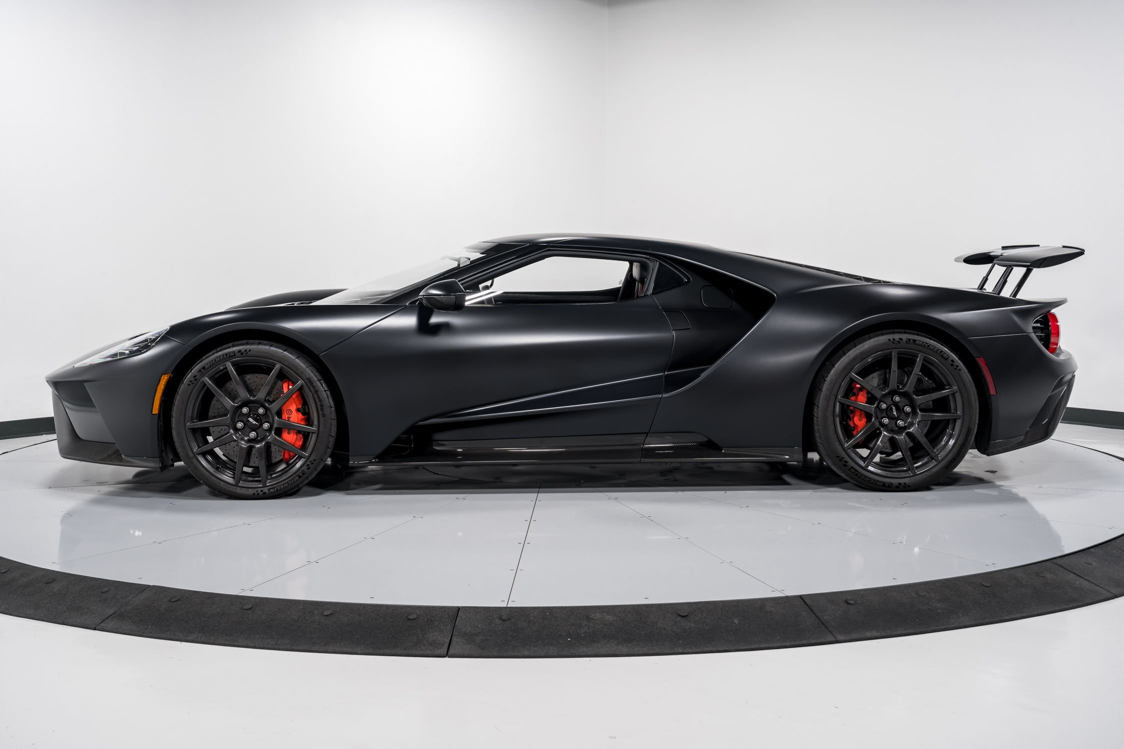 used 2018 Ford GT car, priced at $949,999