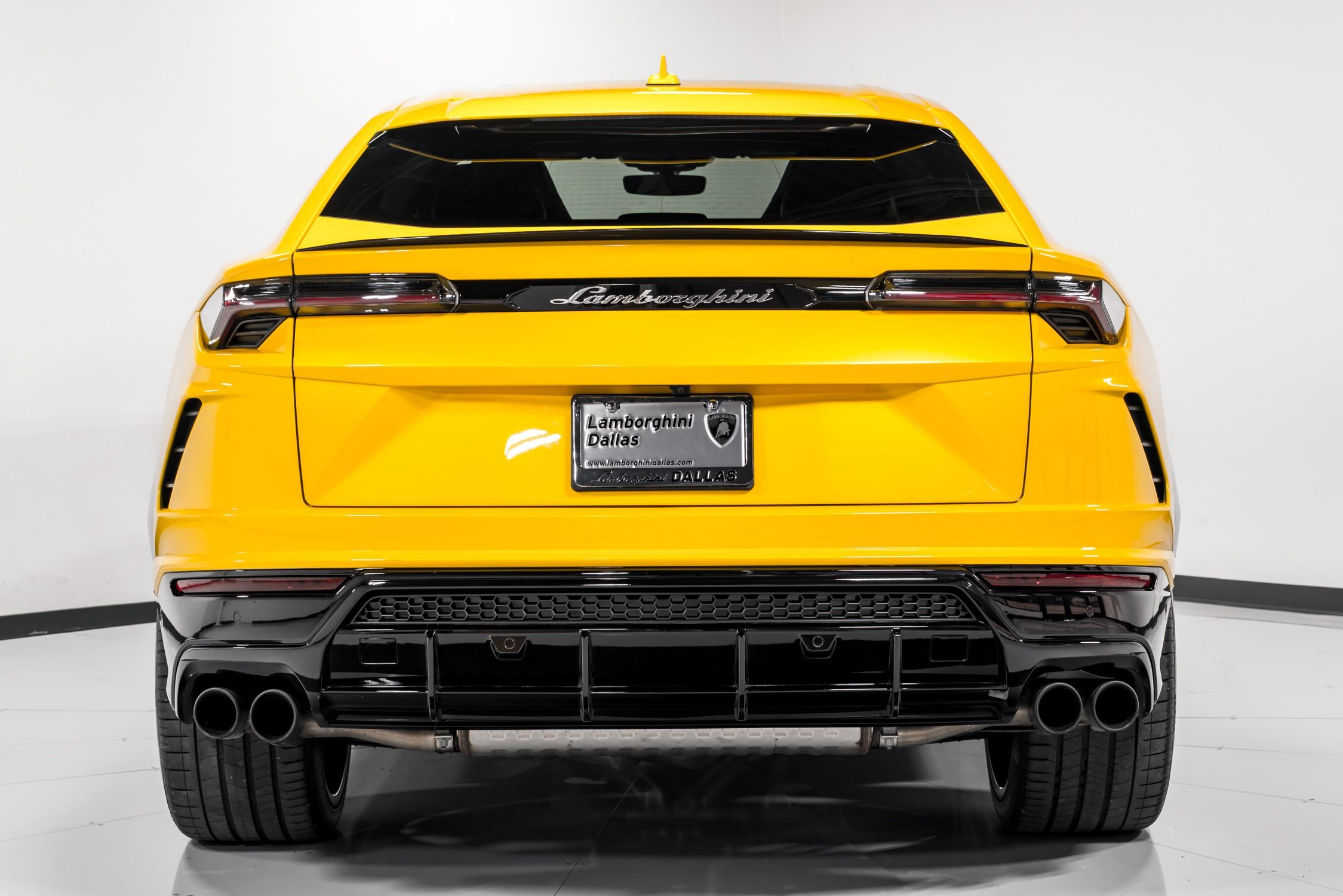 used 2022 Lamborghini Urus car, priced at $239,999