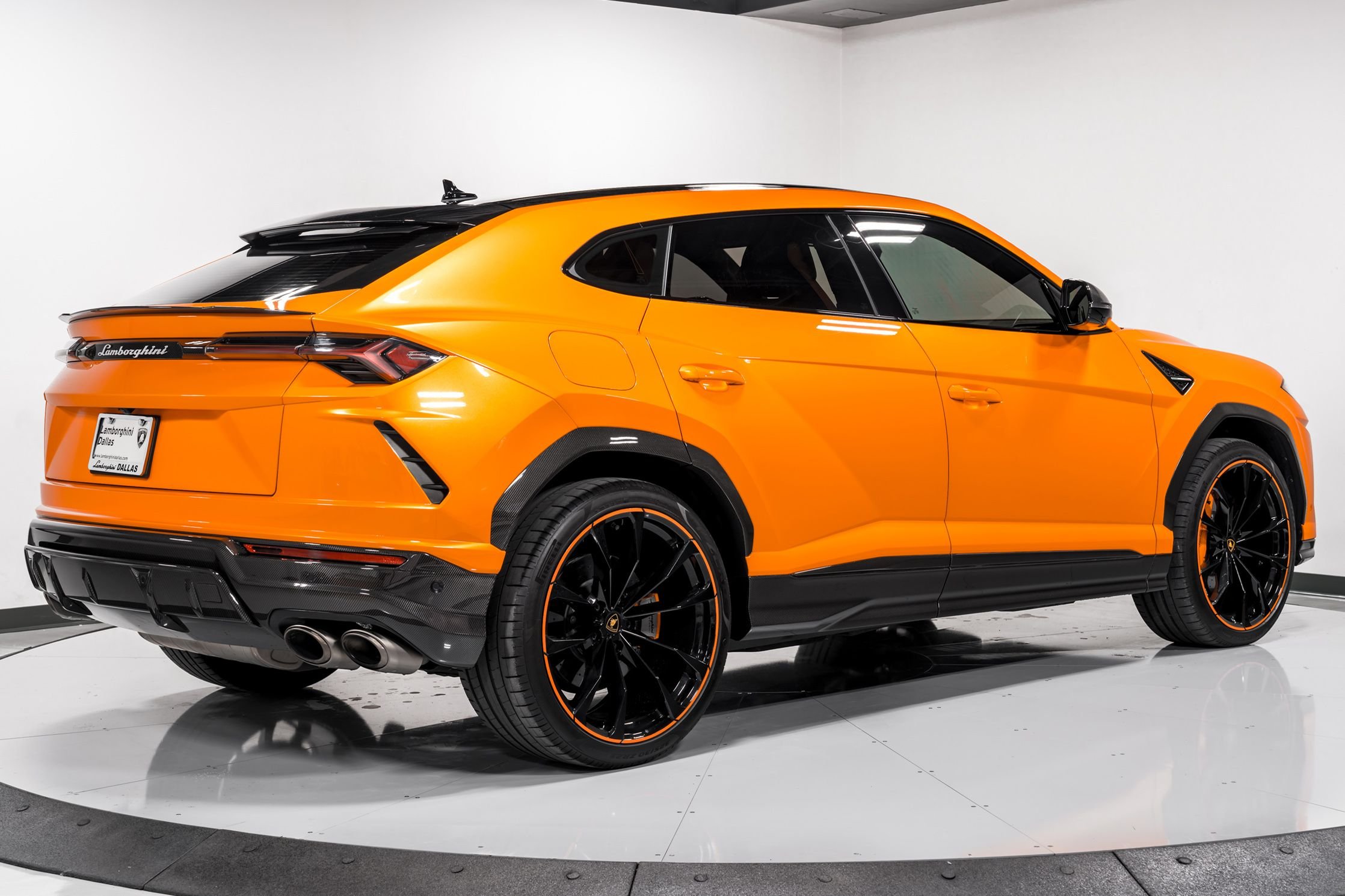 used 2022 Lamborghini Urus car, priced at $234,999
