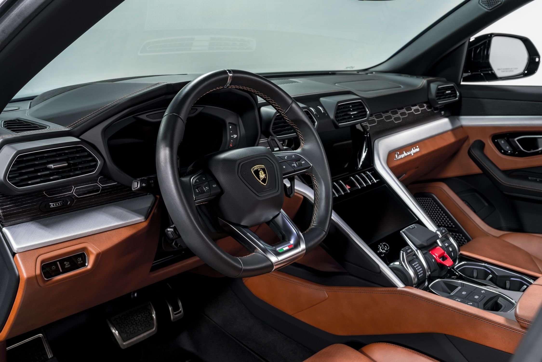 used 2022 Lamborghini Urus car, priced at $229,999