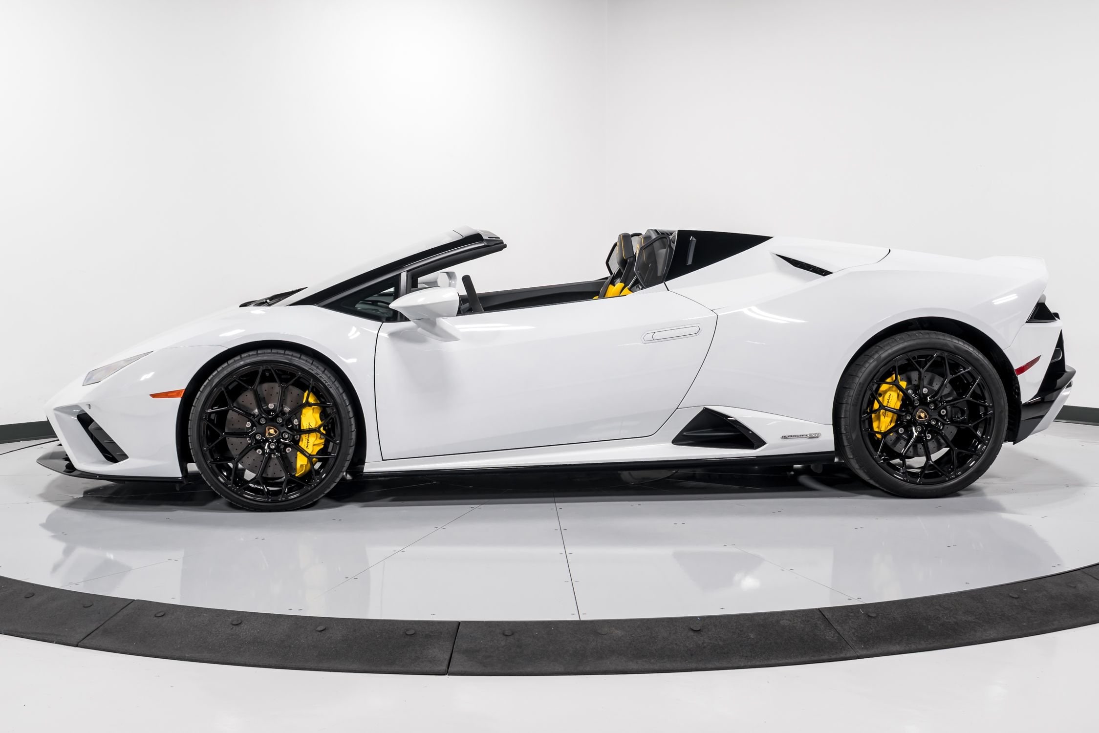 used 2023 Lamborghini Huracan EVO Spyder car, priced at $319,999