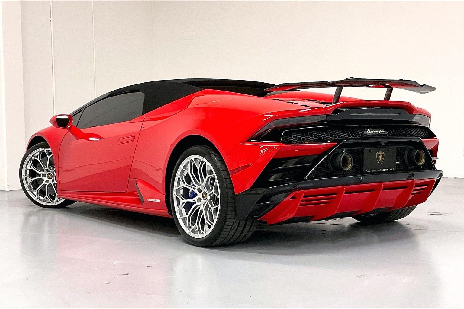 used 2023 Lamborghini Huracan EVO Spyder car, priced at $329,991