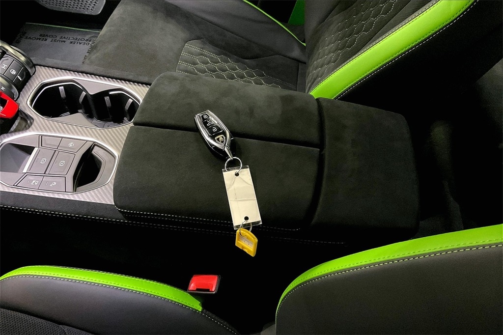 used 2024 Lamborghini Urus car, priced at $320,990