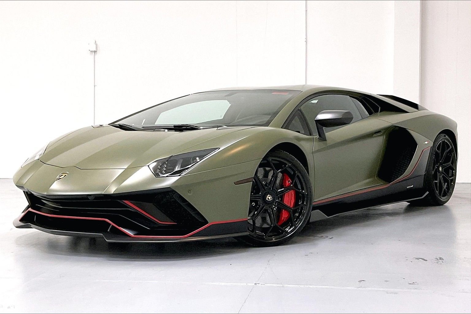 used 2022 Lamborghini Aventador Ultimae car, priced at $679,991