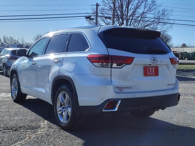 used 2019 Toyota Highlander car, priced at $28,999