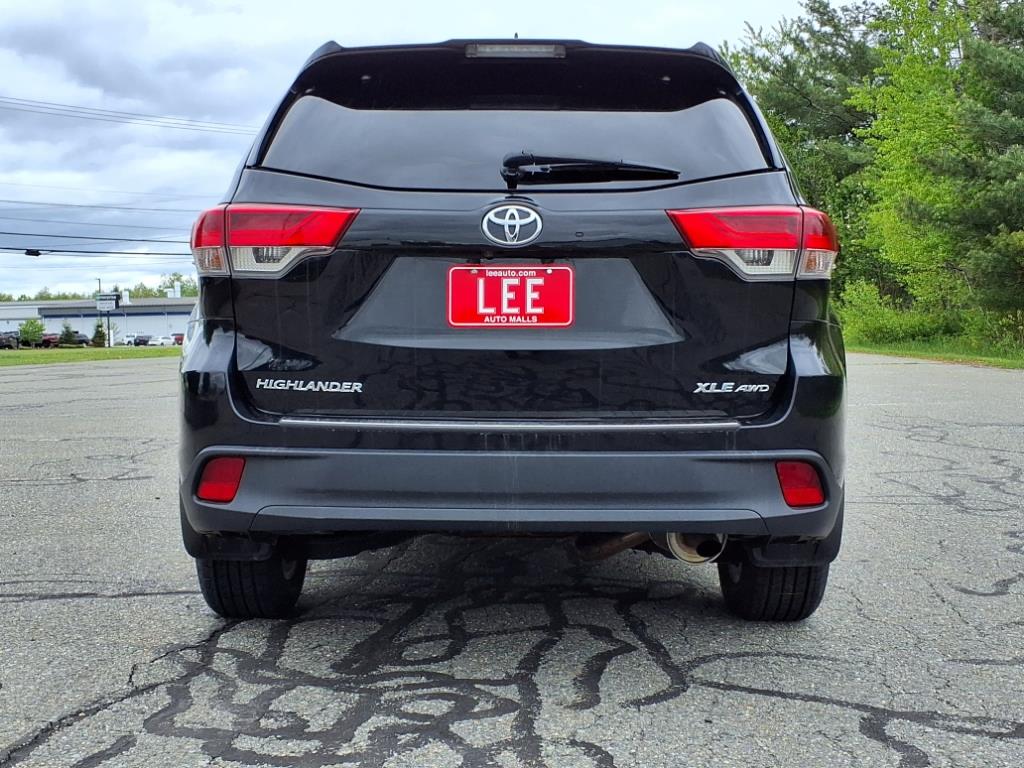 used 2019 Toyota Highlander car, priced at $27,777