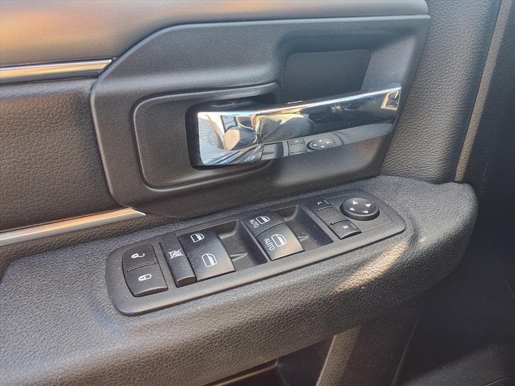 used 2022 Ram 1500 Classic car, priced at $32,555