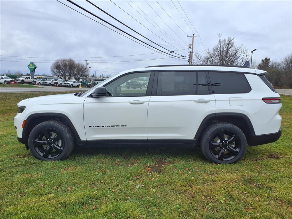 used 2023 Jeep Grand Cherokee L car, priced at $30,999