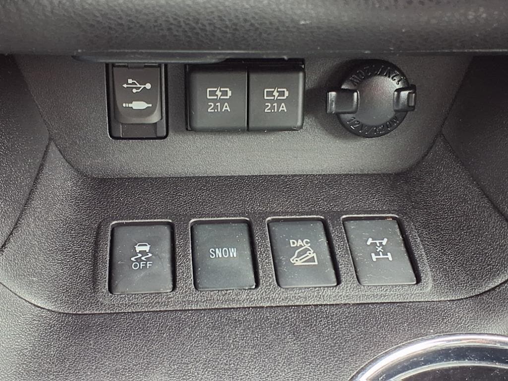 used 2019 Toyota Highlander car, priced at $27,777