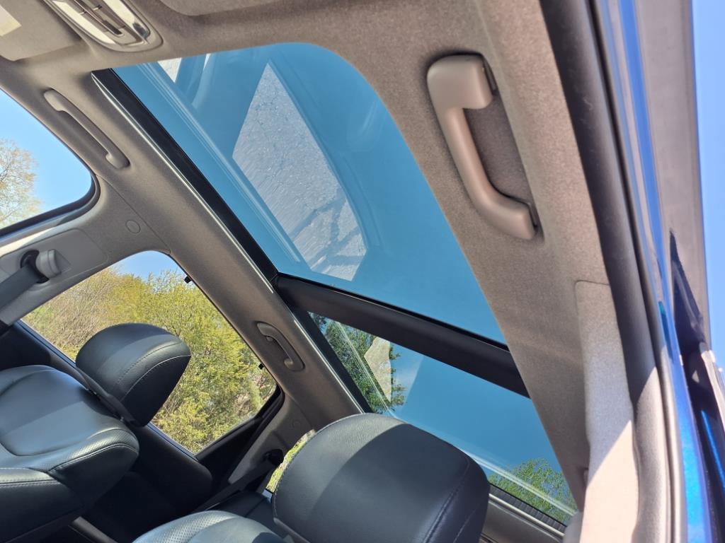 used 2020 Hyundai Santa Fe car, priced at $25,777