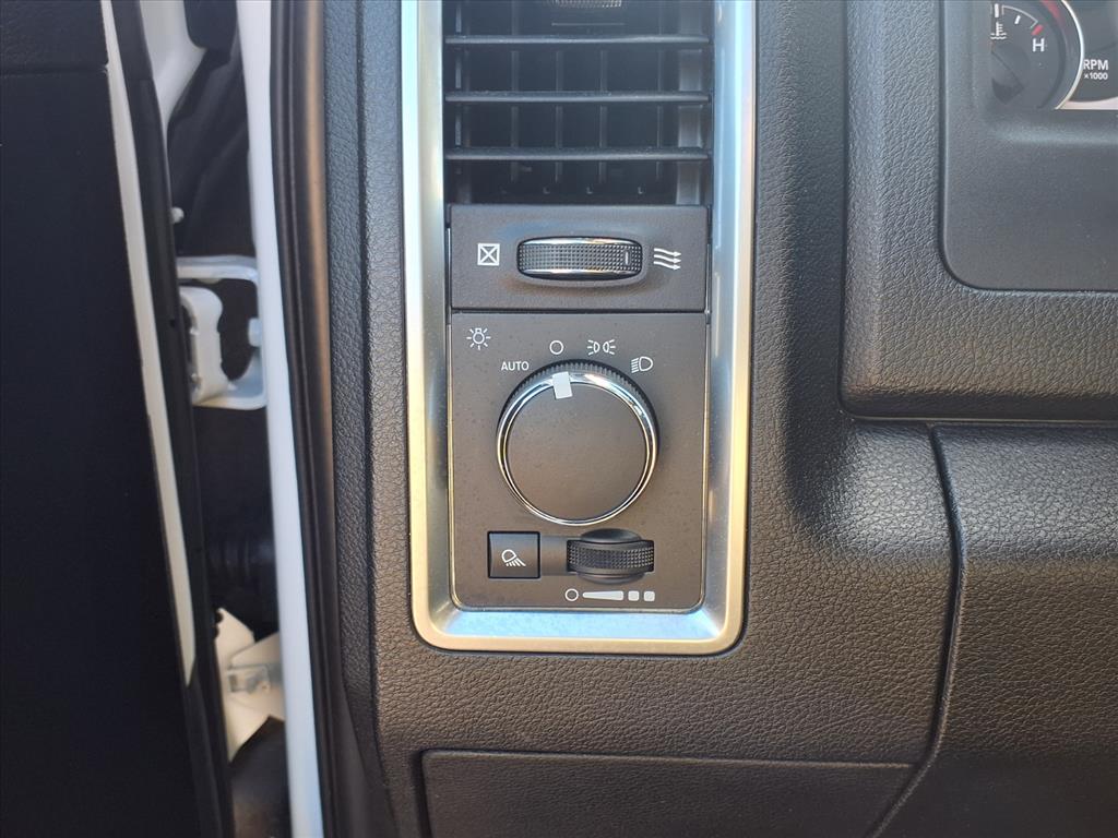 used 2022 Ram 1500 Classic car, priced at $32,555