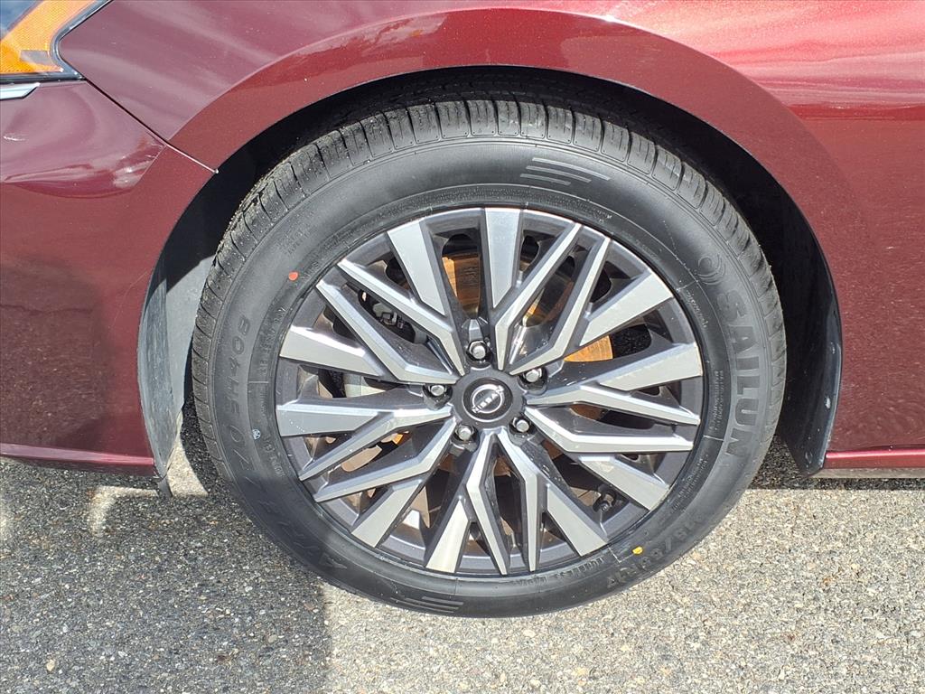 used 2023 Nissan Altima car, priced at $20,555