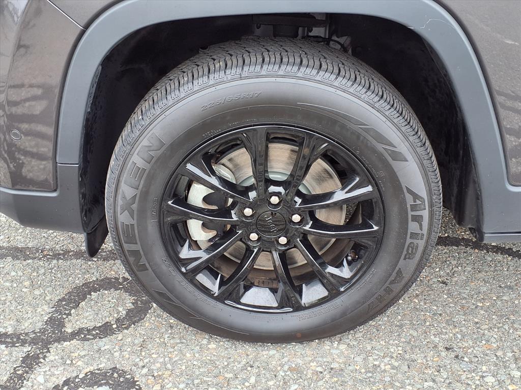 used 2023 Jeep Cherokee car, priced at $25,995