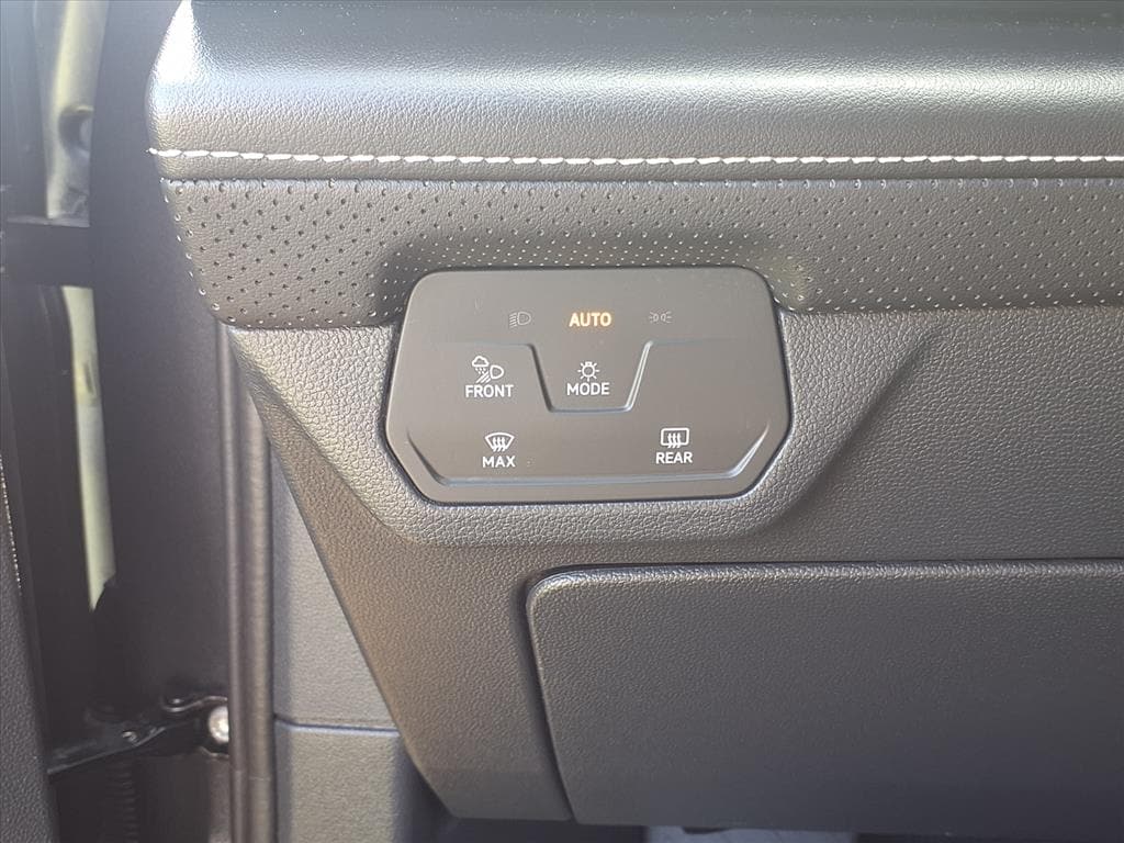 used 2024 Volkswagen Atlas car, priced at $31,999