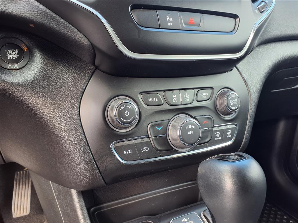 used 2020 Jeep Cherokee car, priced at $23,995
