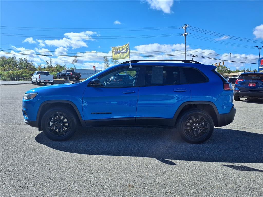 used 2023 Jeep Cherokee car, priced at $24,995