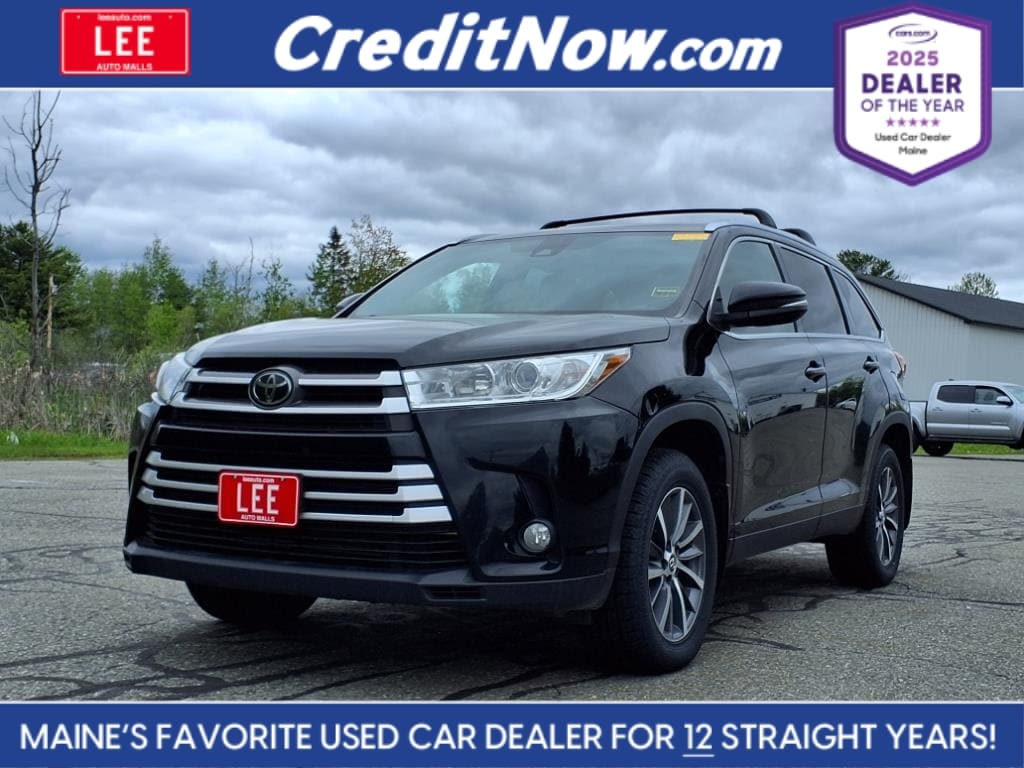 used 2019 Toyota Highlander car, priced at $27,995