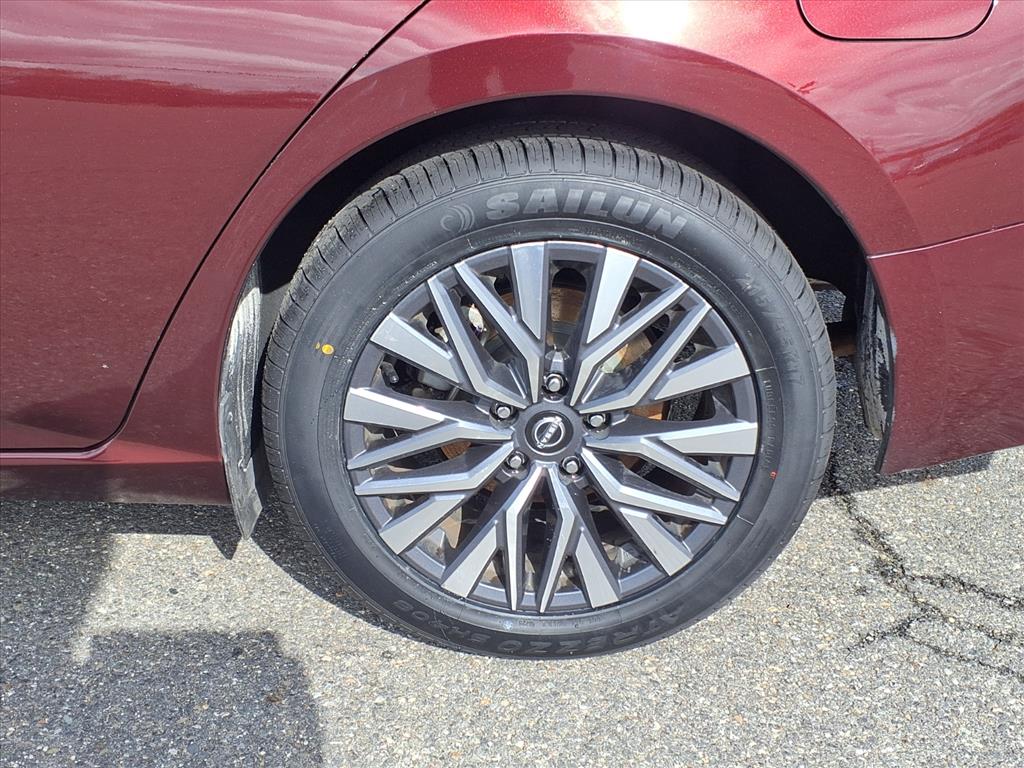 used 2023 Nissan Altima car, priced at $20,555