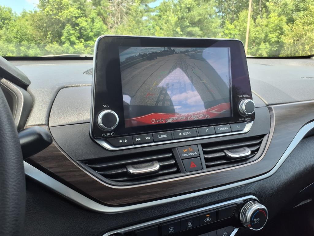 used 2023 Nissan Altima car, priced at $21,999