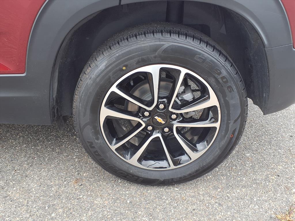 used 2024 Chevrolet TrailBlazer car, priced at $25,995
