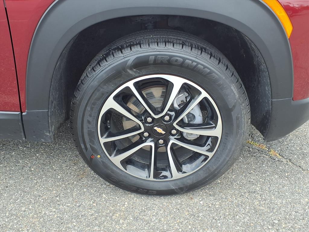 used 2024 Chevrolet TrailBlazer car, priced at $25,995