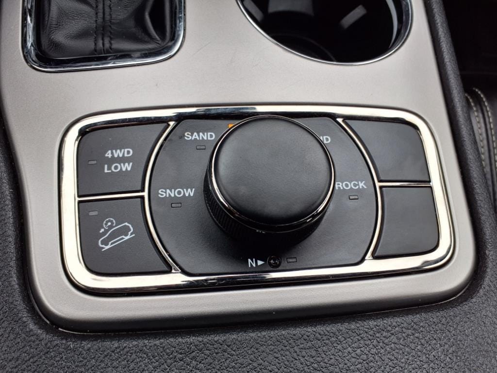 used 2021 Jeep Grand Cherokee car, priced at $31,777