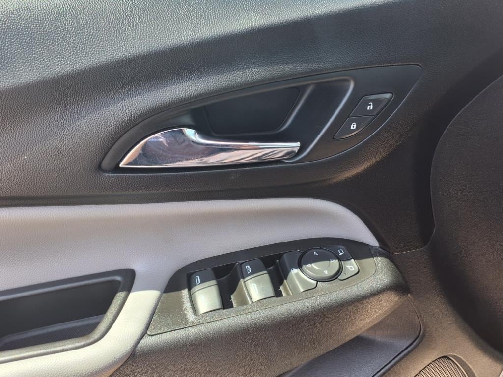 used 2021 Chevrolet Equinox car, priced at $19,995