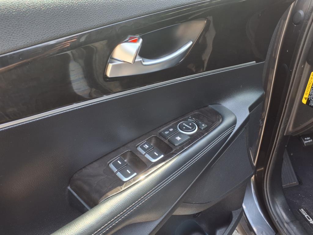used 2018 Kia Sorento car, priced at $17,995