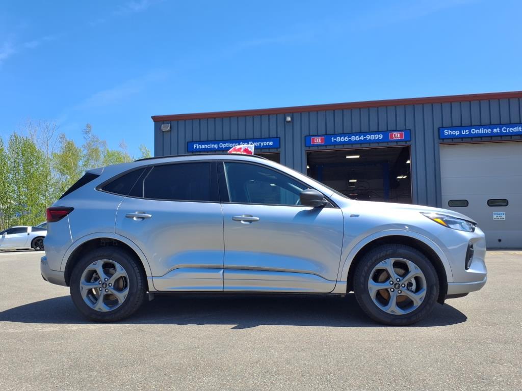 used 2023 Ford Escape car, priced at $25,999