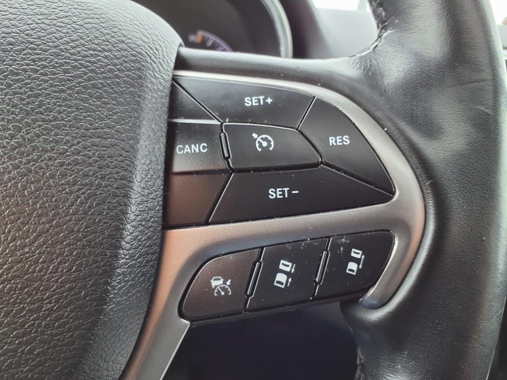 used 2021 Jeep Grand Cherokee car, priced at $31,777